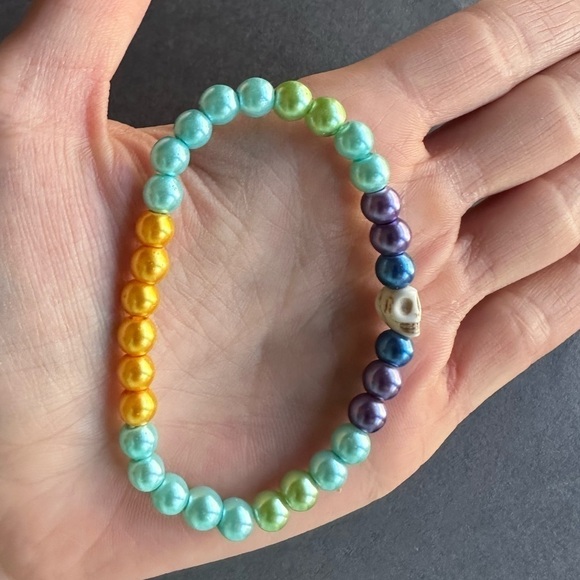 Skull bracelet blue purple green Handmade plastic - Picture 5 of 5